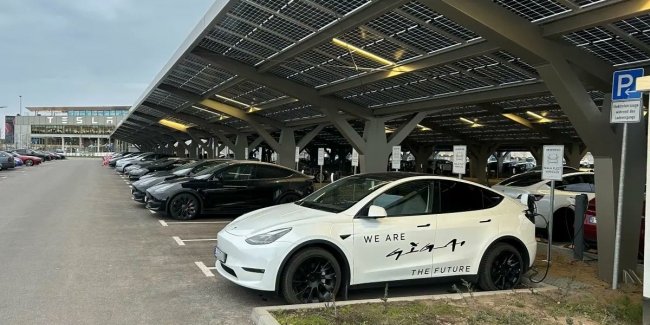 Завод Tesla під Берліном отримав найбільший зарядний хаб на планеті