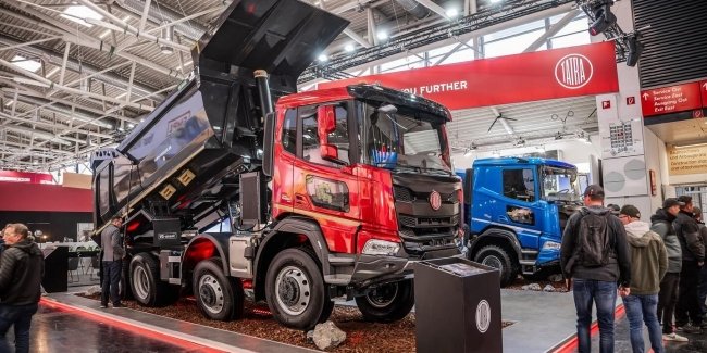 Tatra Trucks показала на Bauma 2025 оновлені самоскиди