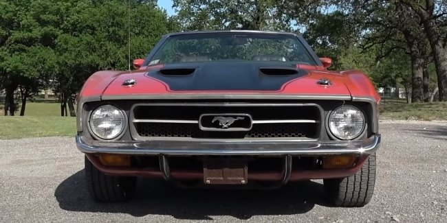 Раритетний Ford Mustang Cobra Jet простояв майже 40 років надворі