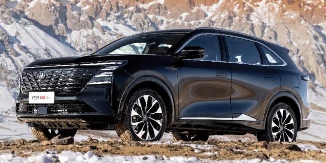 У Китаї представлено оновлений Changan CS75 Plus Ultra