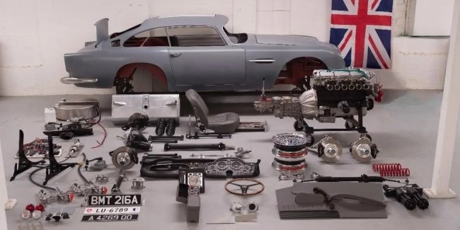 Автомобіль Джеймса Бонда продали по запчастинах на аукціоні