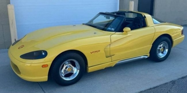 У США продають гібрид Dodge Viper та Chevrolet Corvette
