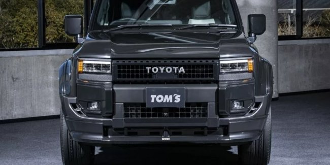  Toyota Land Cruiser Prado 250   TOMs Racing