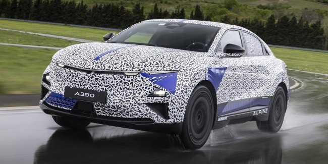 Alpine      A390