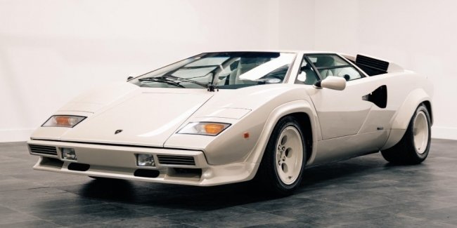      Lamborghini Countach   