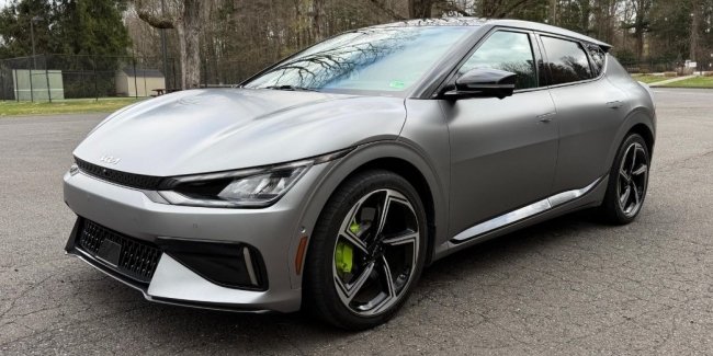  KIA EV6 GT     