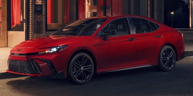 Toyota Camry     Nightshade Edition