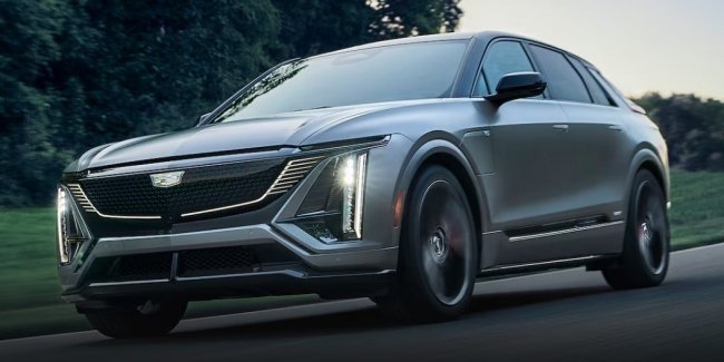      Cadillac Lyriq-V