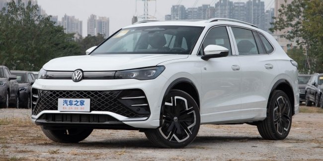      Volkswagen Tiguan L Pro 2025