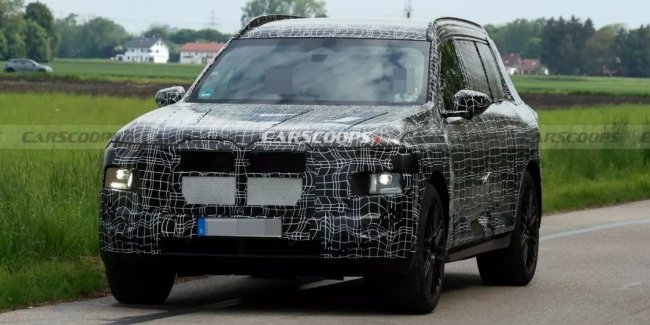 BMW     X7