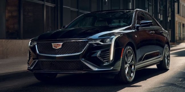     Cadillac CT4 2026