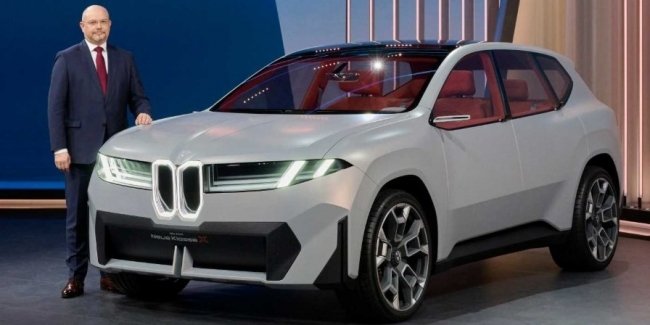 BMW    X7    