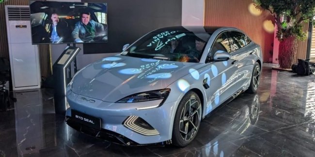  BYD     