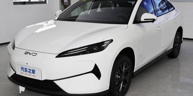 BYD    e7    