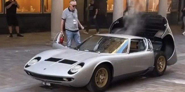   Lamborghini    