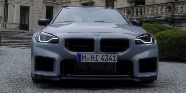 BMW    M2 CS