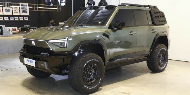     Dongfeng Warrior M817