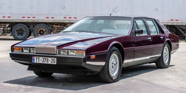     Aston Martin Lagonda