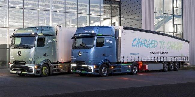 Mercedes-Benz Trucks     