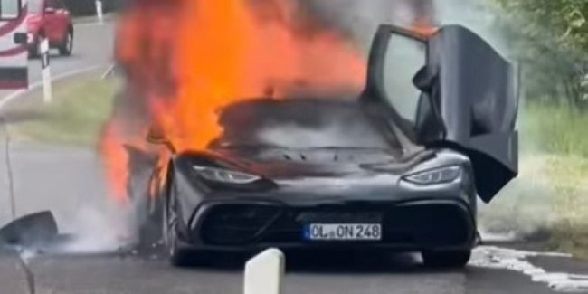  ͳ     Mercedes-Benz