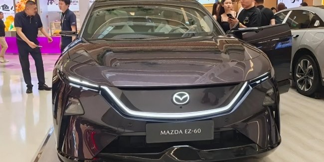 Mazda EZ-60,   ,    