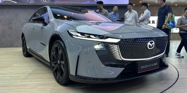 Mazda      EZ-6