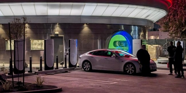       Tesla