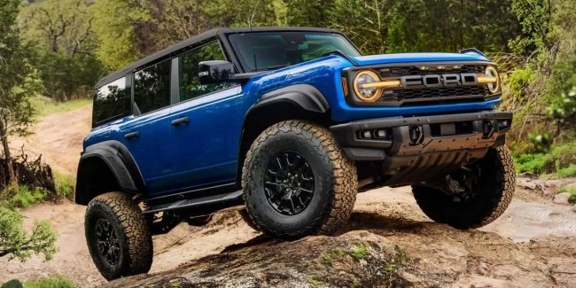      Ford Bronco Raptor