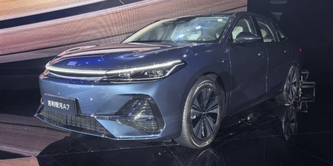 Geely   Galaxy A7 EM-i