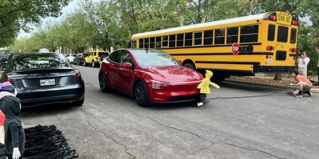 Tesla          