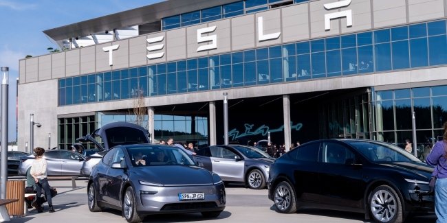    Tesla      