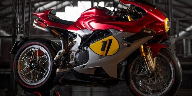 볿   MV Agusta Superveloce 1000 Ago