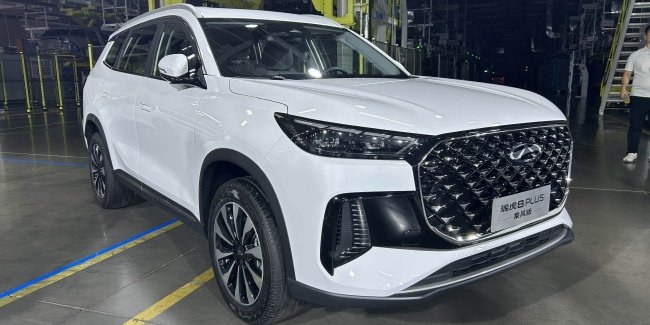    Chery Tiggo 8 Plus Riding Wind Edition