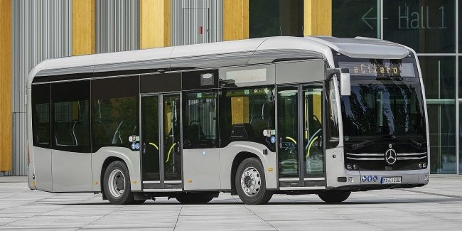  2500  Mercedes-Benz eCitaro    