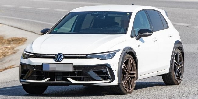 Volkswagen T-Roc R     
