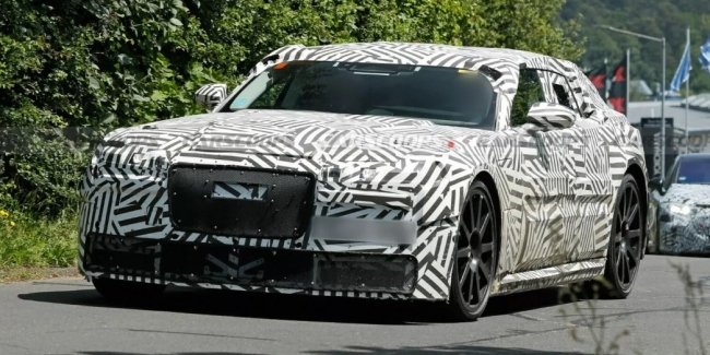 Jaguar      GT