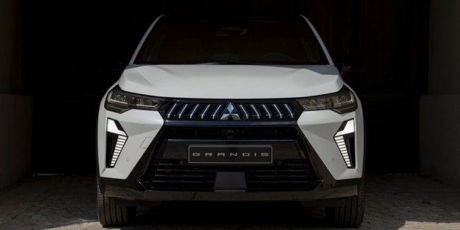   Mitsubishi Grandis    
