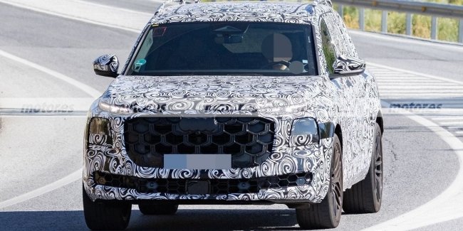 Audi     Q9