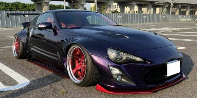 Nissan 350Z   Toyota    
