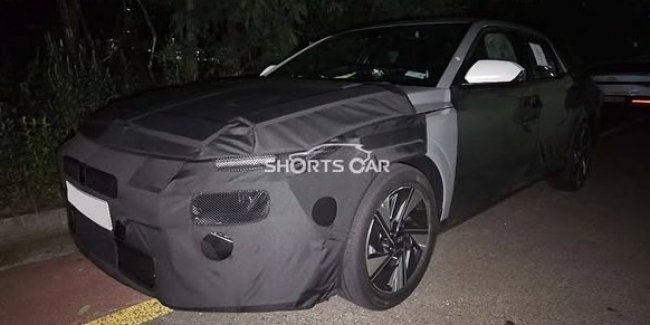      Hyundai Elantra 2026