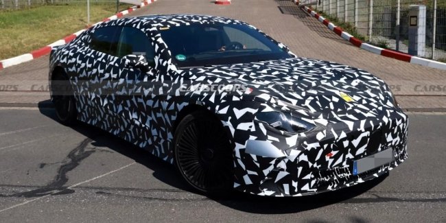 Mercedes-AMG      GT 4-Door