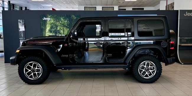   Jeep Wrangler Rubicon Unlimited BLACK   !