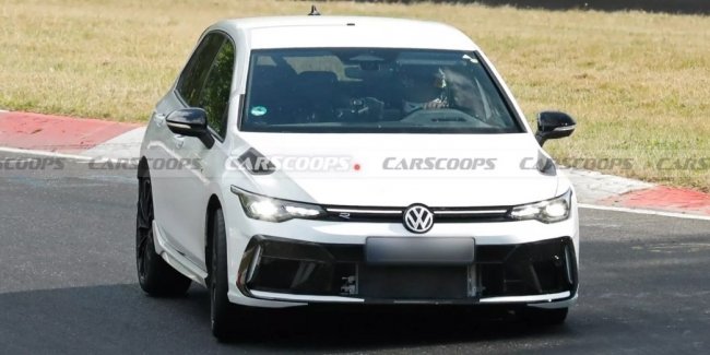 Volkswagen    Golf R