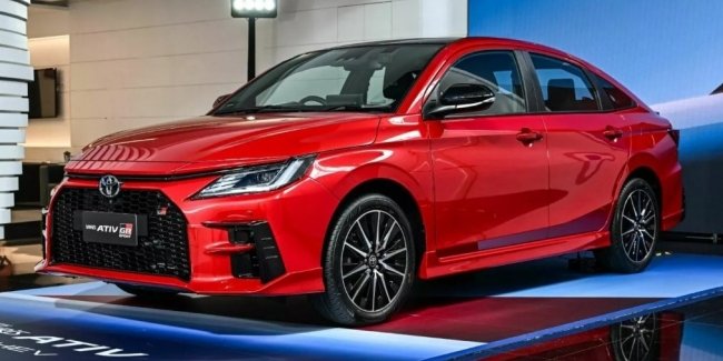 Toyota    Yaris Ativ GR Sport