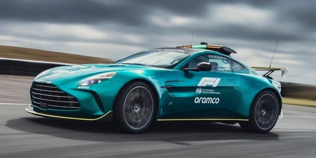 ����� Aston Martin Vantage S ������������ ������� ��������� ������� FIA � ������-1