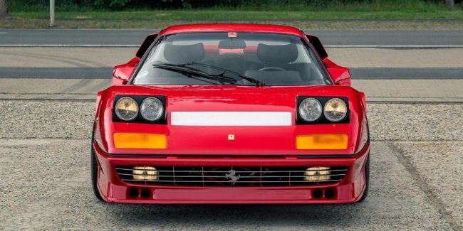     Ferrari 512 