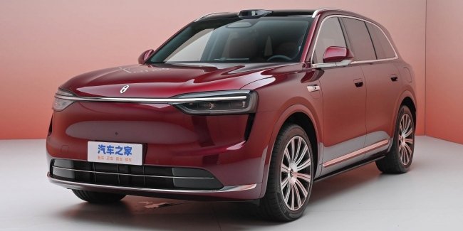 Huawei  Seres   Aito M7