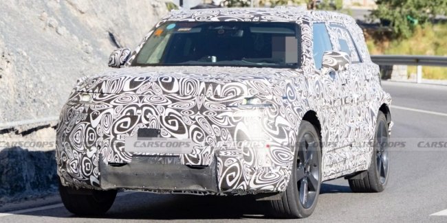 Land Rover     Defender