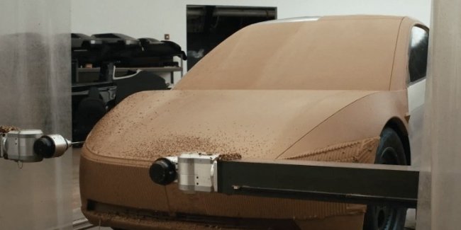 Tesla    Cybertruck SUV