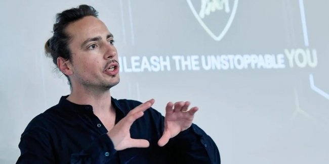  Lamborghini     Xiaomi Auto